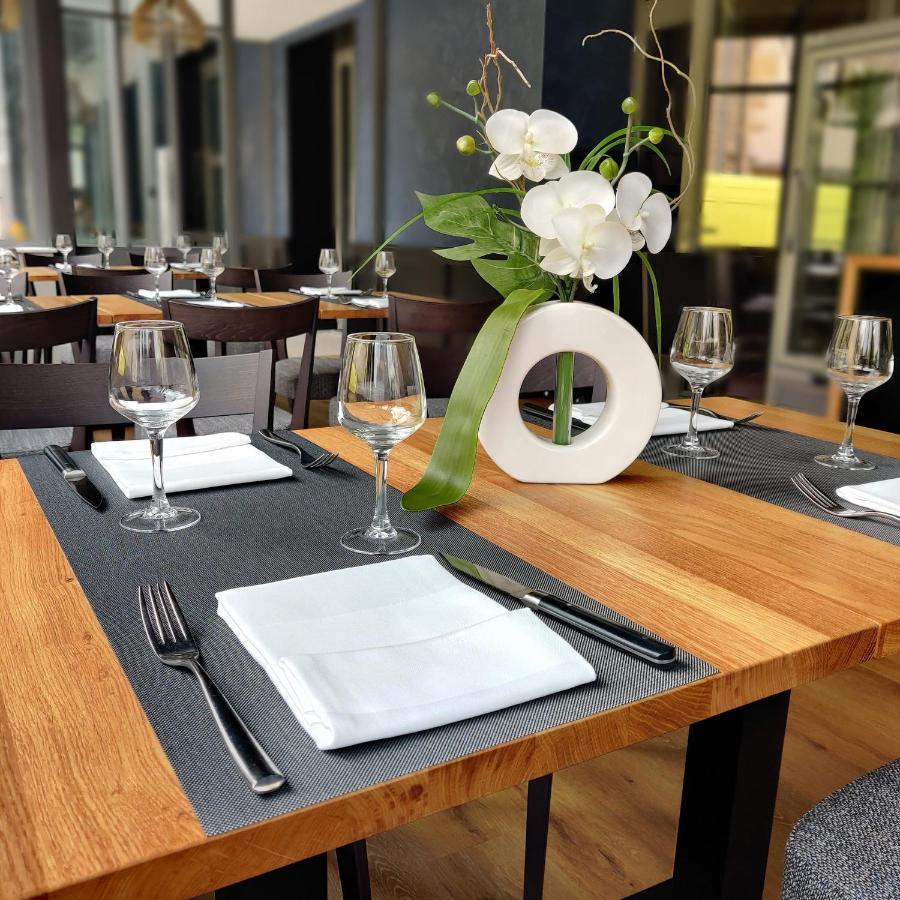 Logis Hotel Restaurant De France Сен-Женье-д'Оль Экстерьер фото